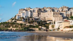 Los pueblos de España con menos turistas y más encanto para escapar en Semana Santa